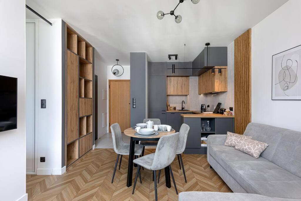 Port Praski Stylish Apartment Near Old Town Warsaw Exterior photo